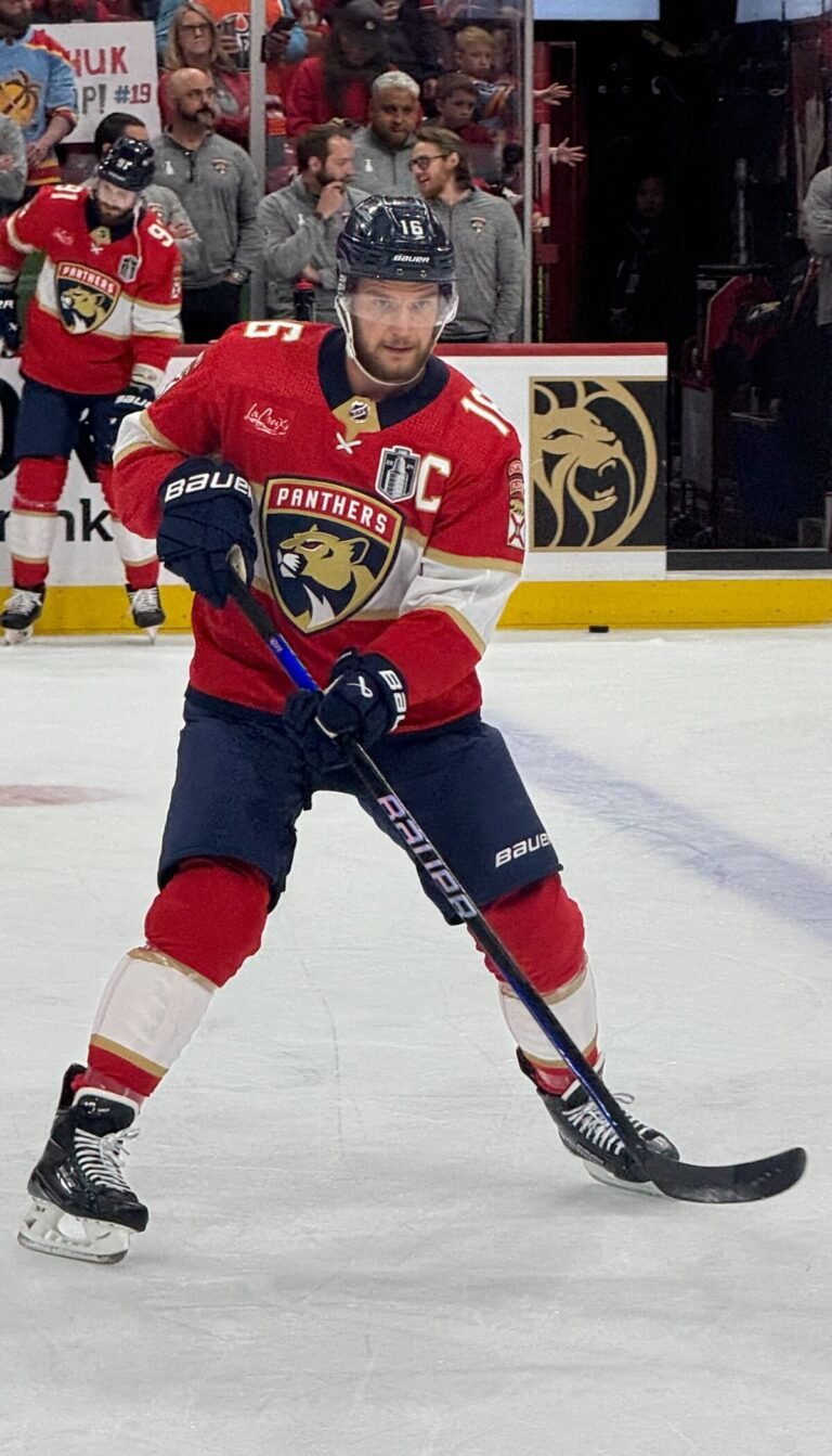 Aleksander Barkov net worth 2026
