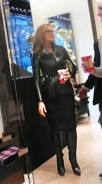 Angela Ahrendts net worth 2026