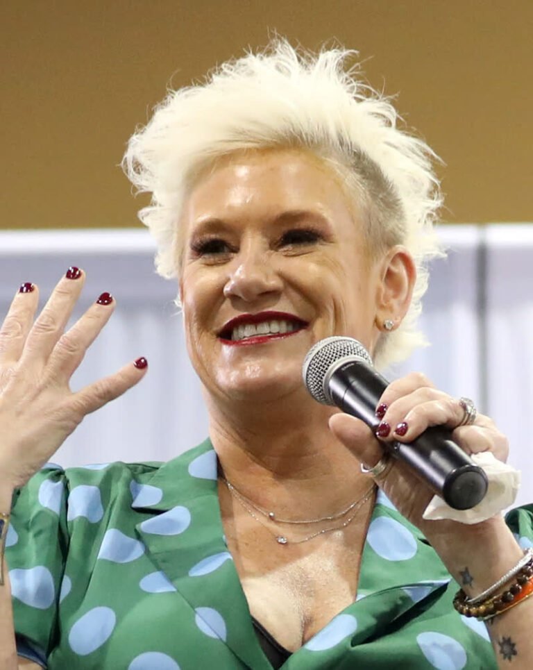Anne Burrell net worth 2026