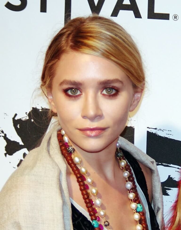 Ashley Olsen net worth 2026