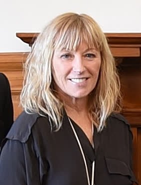 Cindy Sherman net worth 2026