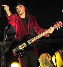 Daron Malakian net worth 2026