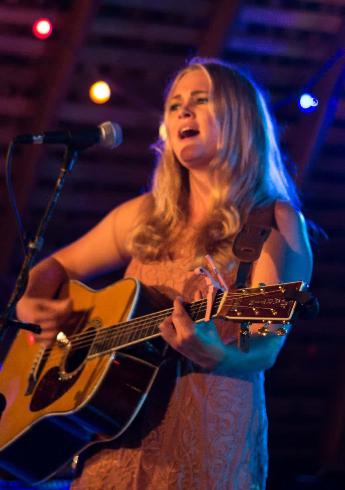 Hailey Whitters net worth 2026