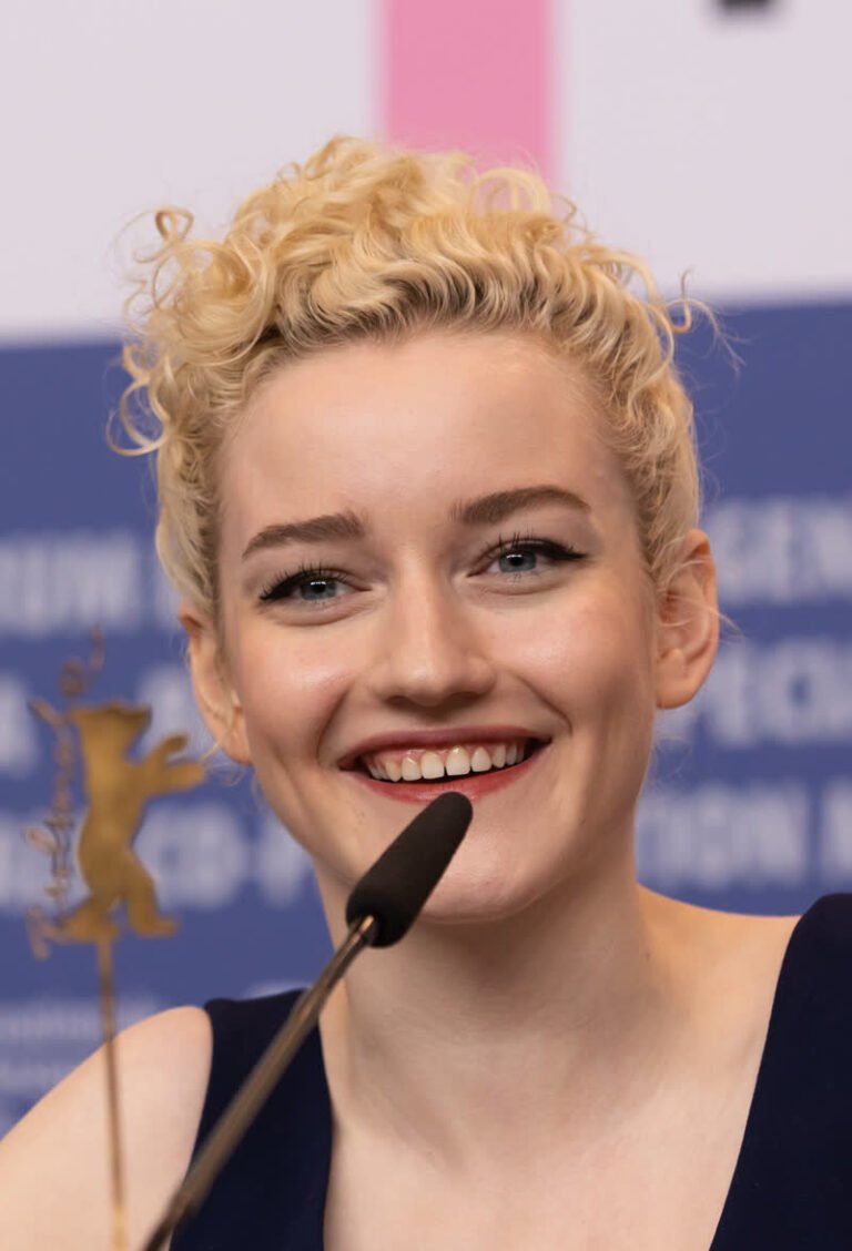 Julia Garner net worth 2026