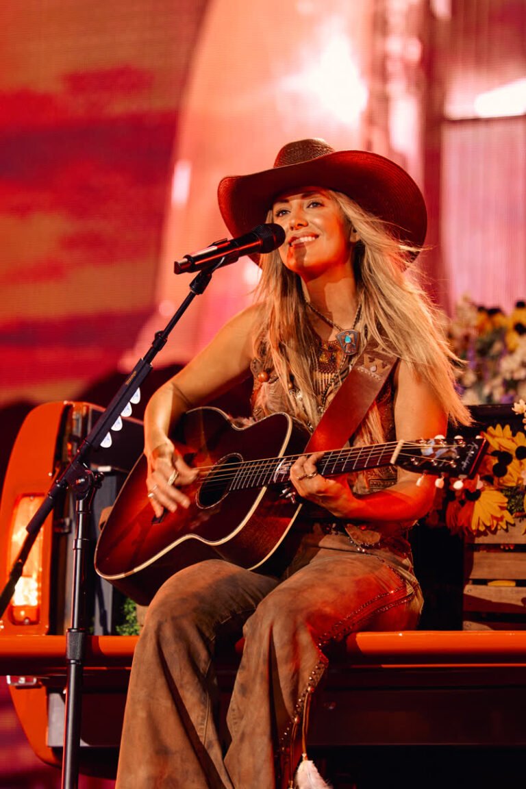 Lainey Wilson net worth 2026