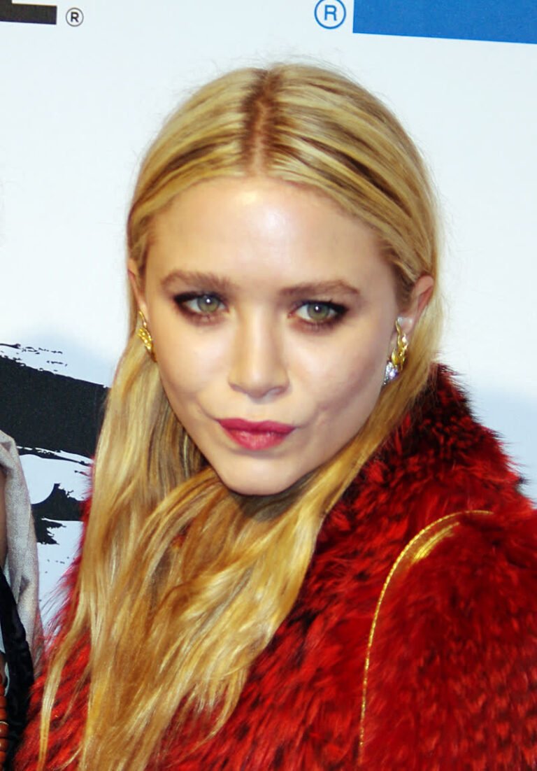Mary-Kate Olsen net worth 2026