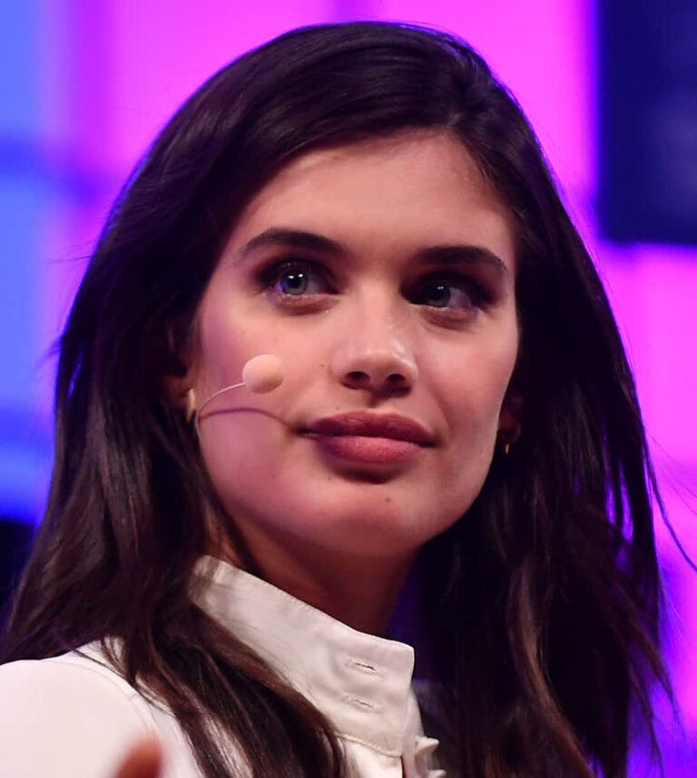 Sara Sampaio net worth 2026