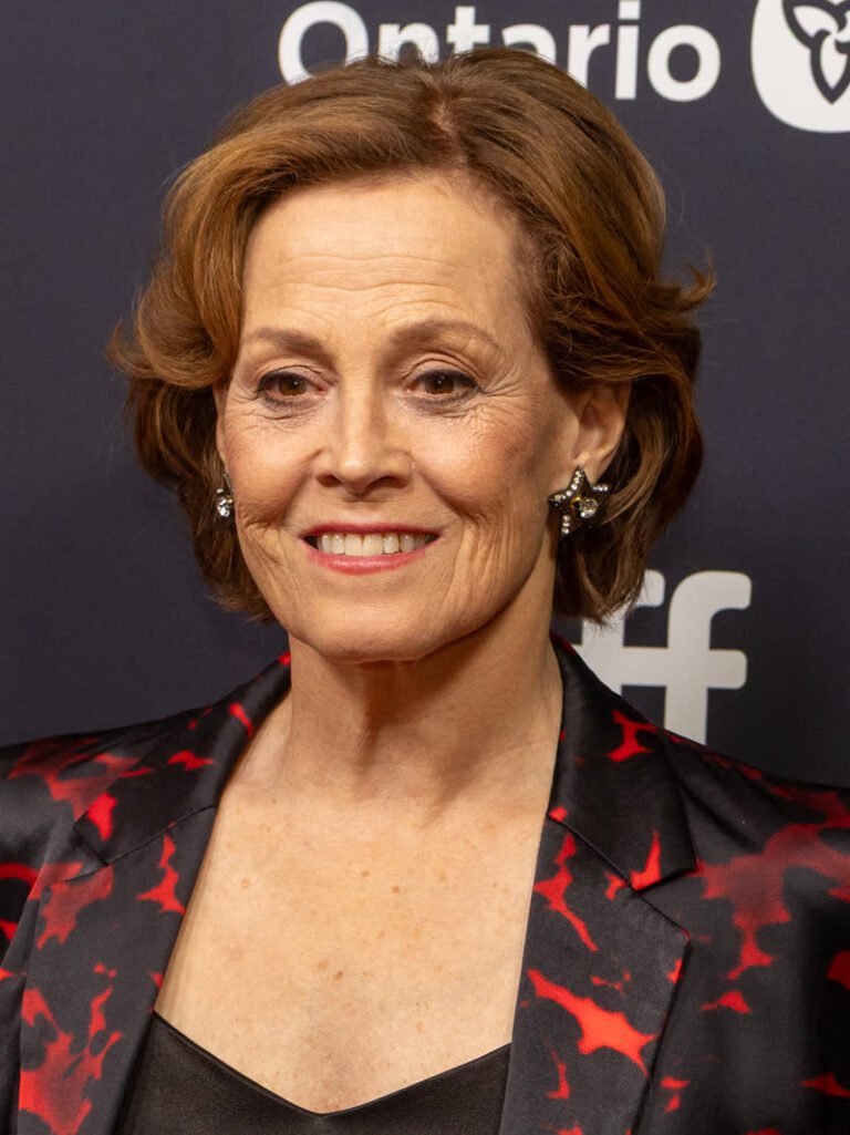 Sigourney Weaver net worth 2026